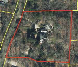 Satellite photo of a 2.5-acre home